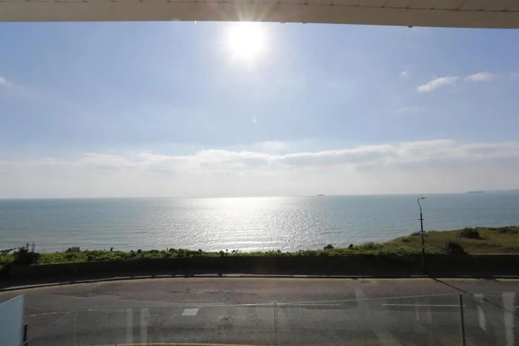 Vila Bournecoast: 3 Bed-Sea Views/Balcony/Garden-Hb6314 Bournemouth 0*,  Velká Británie