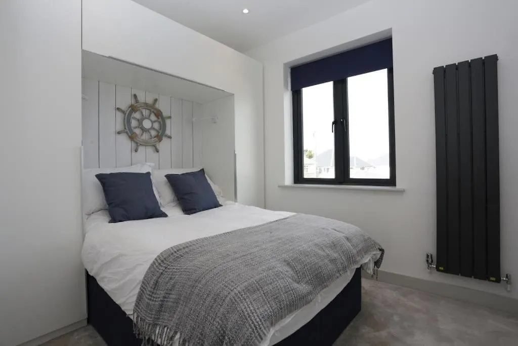 Vila Bournecoast: 3 Bed-Sea Views/Balcony/Garden-Hb6314 Bournemouth