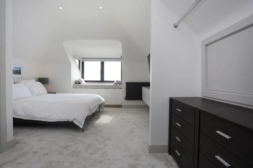 Vila Bournecoast: 3 Bed-Sea Views/Balcony/Garden-Hb6314 Bournemouth Velká Británie