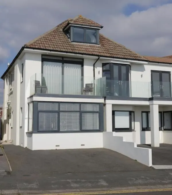 Vila Bournecoast: 3 Bed-Sea Views/Balcony/Garden-Hb6314 Bournemouth